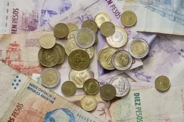 pesos-argentinos-21