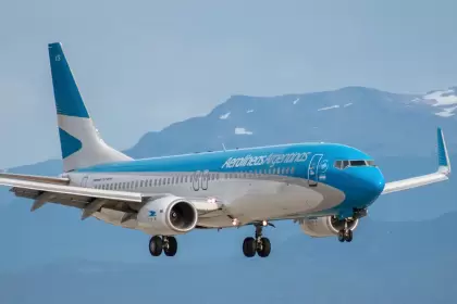 Francos asegur que se estn reuniendo con empresas privadas para que se hagan cargo de Aerolneas Argentinas