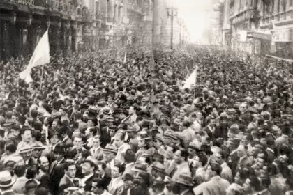 El 19 de septiembre de 1945 la oposición antiperonista realizó la multitudinaria Marcha de la Constitución y la Libertad.