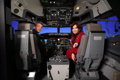 Cristina Kirchner y Sergio Massa comparten un acto por los 15 años de la reestatización de Aerolíneas Argentinas