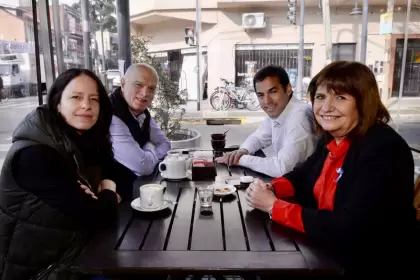 La candidata presidencial de Juntos por el Cambio (JxC), Patricia Bullrich, compartía esta mañana un desayuno de trabajo con su equipo.