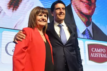 Paticia Bullrich junto a Carlos Melconian en Córdoba.