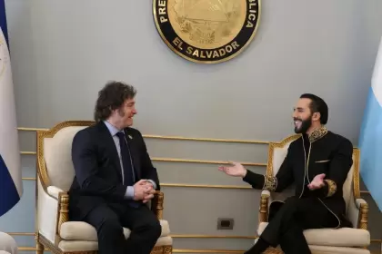 Javier Milei recibe a Nayib Bukele: reunin en Casa Rosada y cena en Olivos