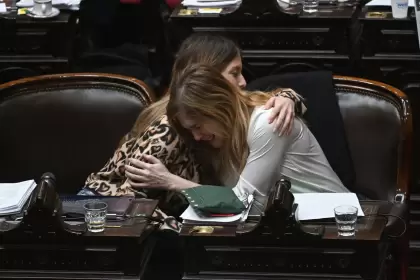 Diputados: Lilia Lemoine se quebr y confirm que la violaron "cuatro veces en un da"