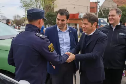 Ramn Lans comparti un acto con Kicillof: nuevos patrulleros y una base de la polica bonaerense en la Cava